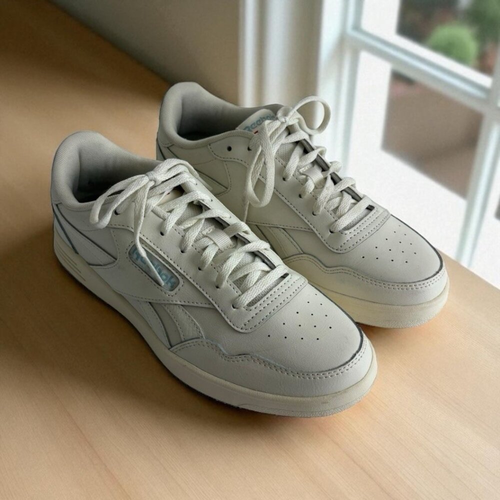 Reebok Court Advance Sneaker Women Size 8 Chalk White and Blue Memorytech